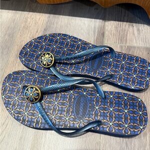 Havaianas Blue and Gold Pattern Flip Flops